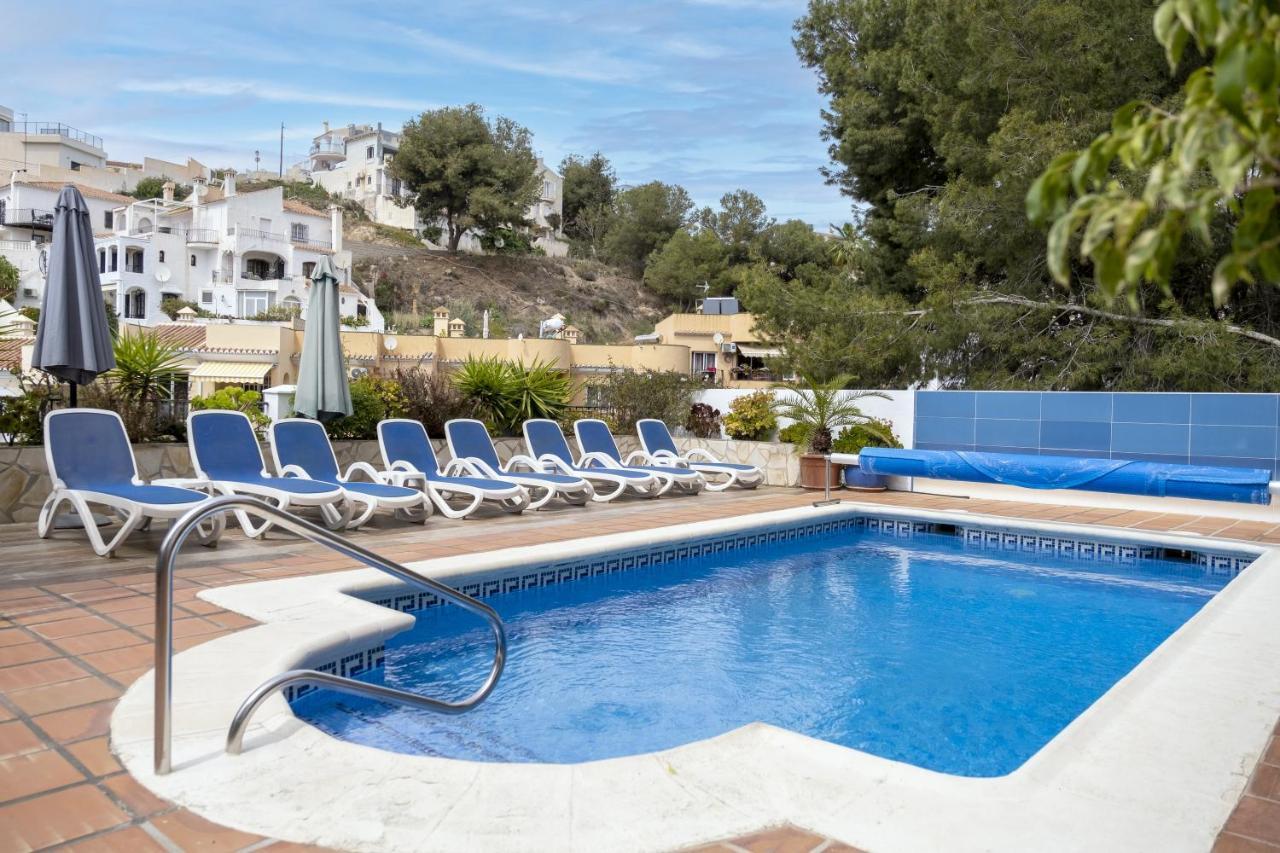 Villa Miramar Burriana Beach 10 Pax Nerja Kültér fotó